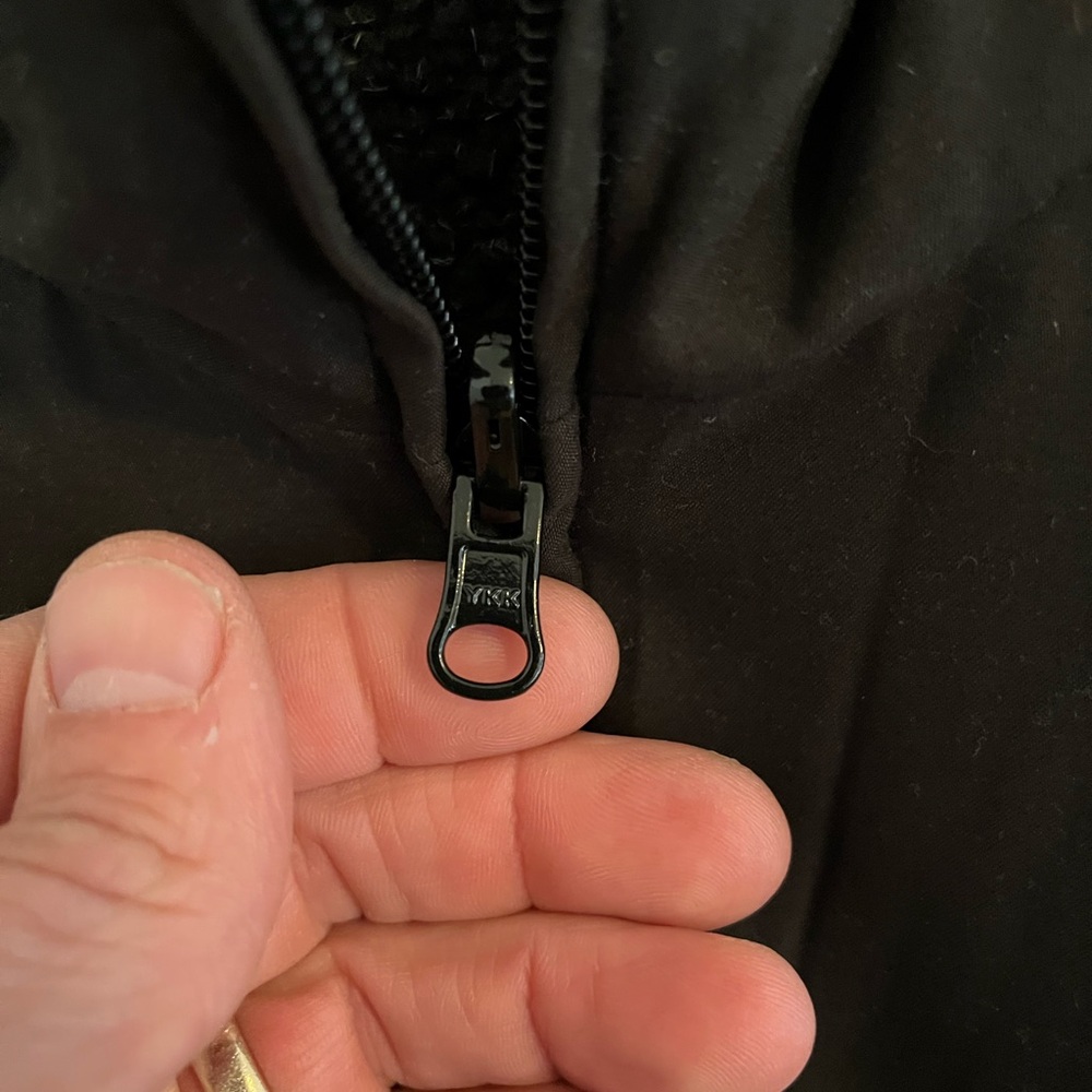 Pendleton Soft-Shell Sherpa Lined Vest Black - image 2